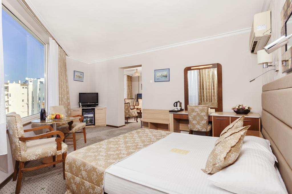 Izmir Palas Hotel Chambre photo